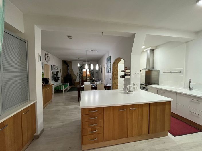 Image No.30-6 Bed Country Property for sale