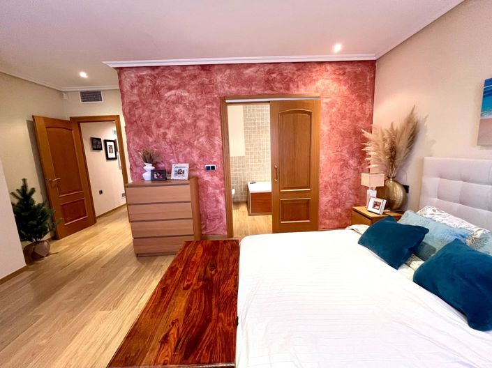 Image No.16-4 Bed Country Property for sale