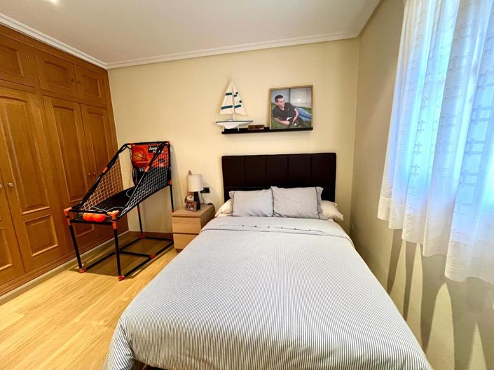 Image No.20-4 Bed Country Property for sale