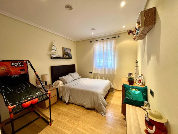 Image No.21-4 Bed Country Property for sale