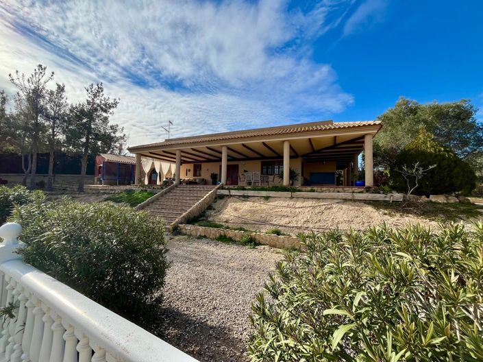 Image No.45-4 Bed Country Property for sale