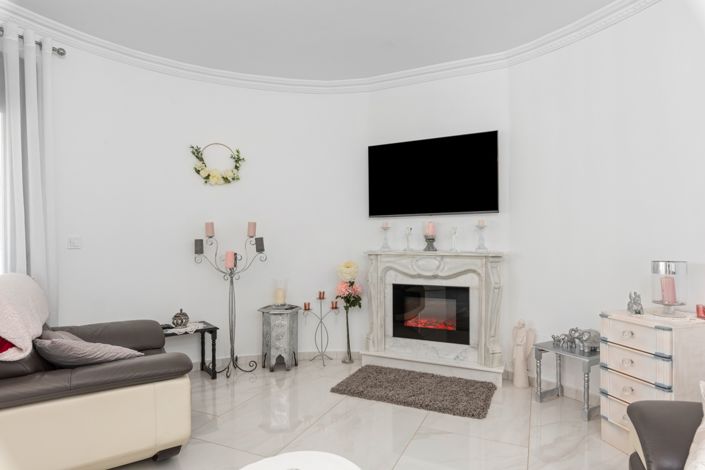 Image No.11-3 Bed Villa for sale