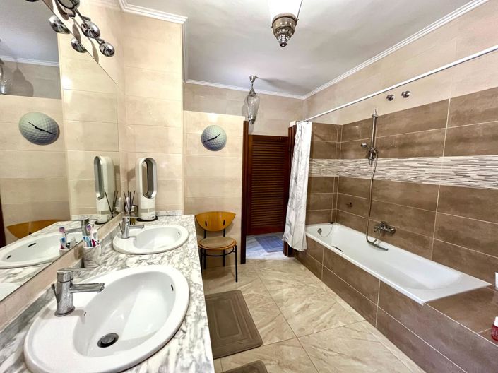 Image No.33-4 Bed Villa for sale