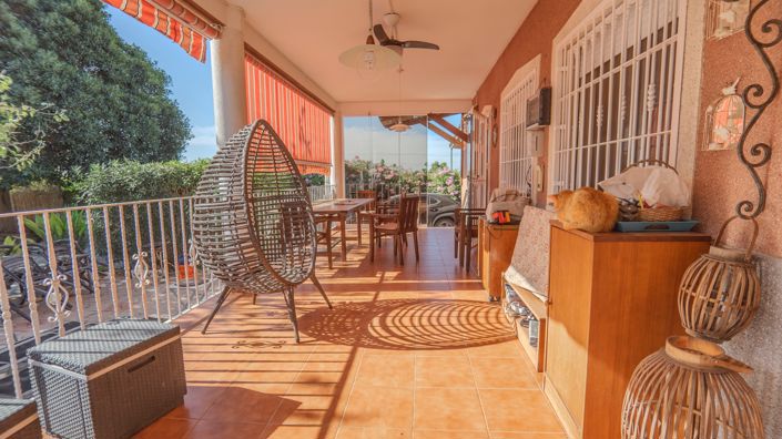 Image No.7-3 Bed Country Property for sale