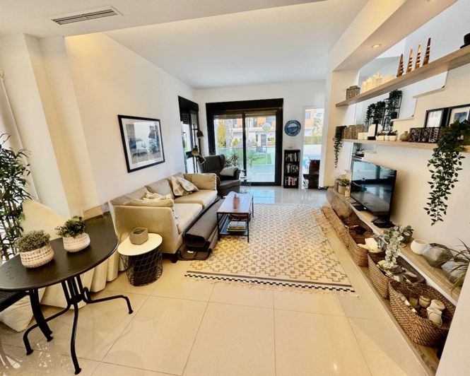 Image No.6-3 Bed Villa for sale