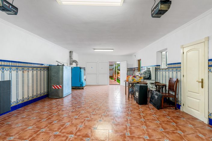 Image No.23-4 Bed Chalet for sale