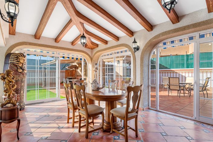 Image No.28-4 Bed Chalet for sale