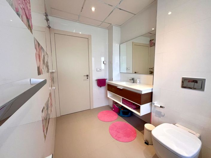 Image No.20-4 Bed Villa for sale