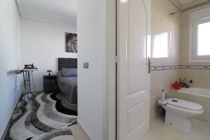 Image No.14-3 Bed Villa for sale