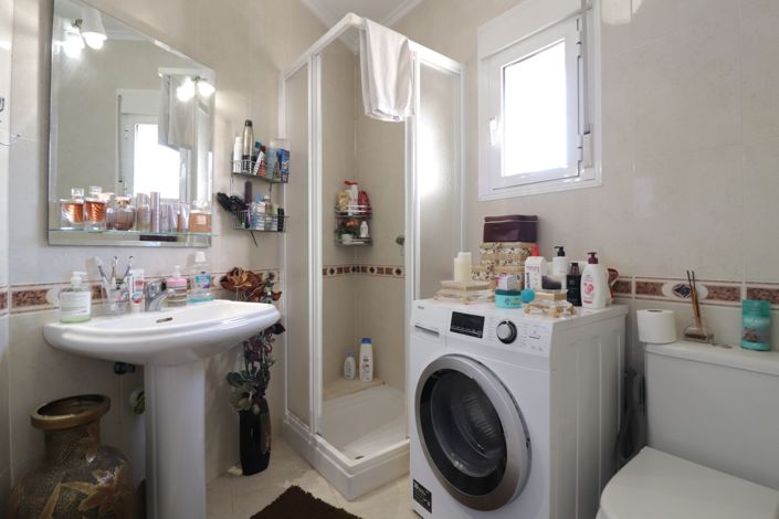 Image No.18-3 Bed Villa for sale