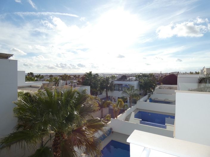 Image No.48-3 Bed Villa for sale