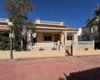 Villa de 2 chambres à vendre à Algorfa