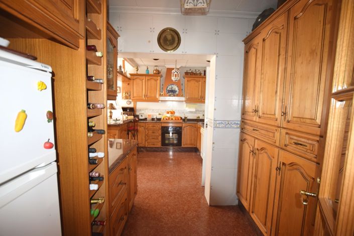 Image No.12-4 Bed Villa for sale