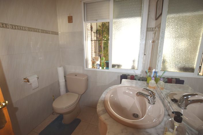 Image No.25-4 Bed Villa for sale