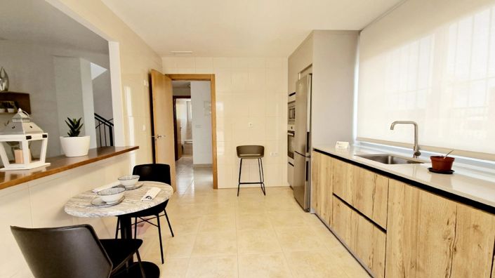 Image No.3-4 Bed Villa for sale