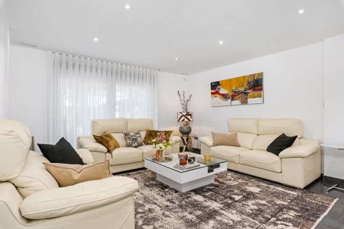 Image No.12-5 Bed Villa for sale