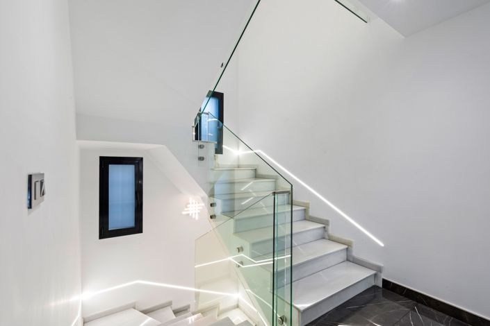 Image No.17-5 Bed Villa for sale