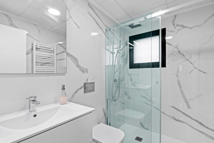 Image No.18-5 Bed Villa for sale