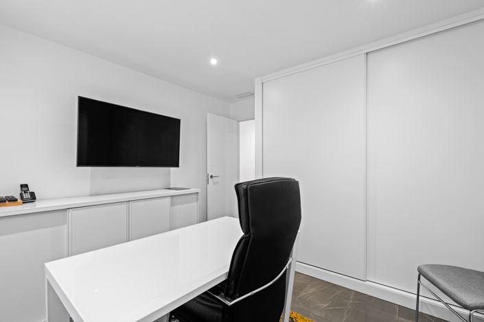 Image No.20-5 Bed Villa for sale