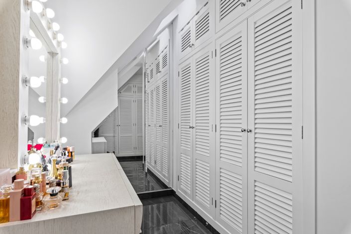 Image No.26-5 Bed Villa for sale