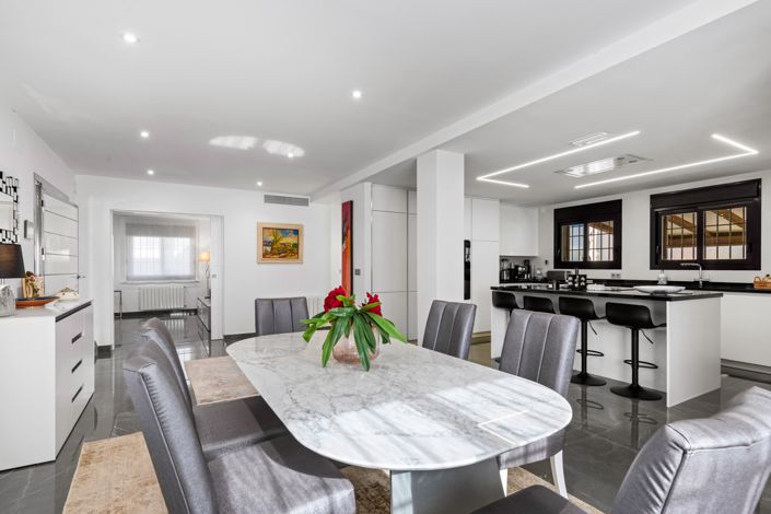 Image No.6-5 Bed Villa for sale