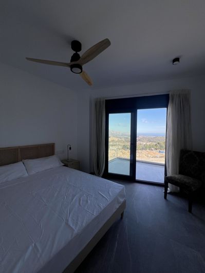 Image No.19-3 Bed Villa for sale