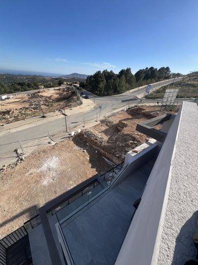 Image No.29-3 Bed Villa for sale