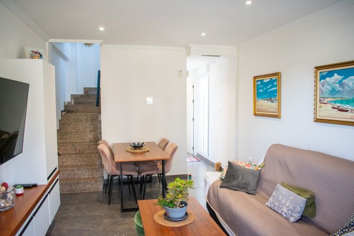 Image No.11-3 Bed Townhouse for sale