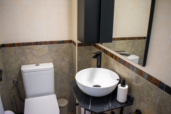 Image No.13-3 Bed Townhouse for sale