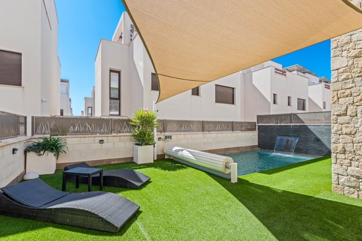 Image No.2-3 Bed Villa for sale