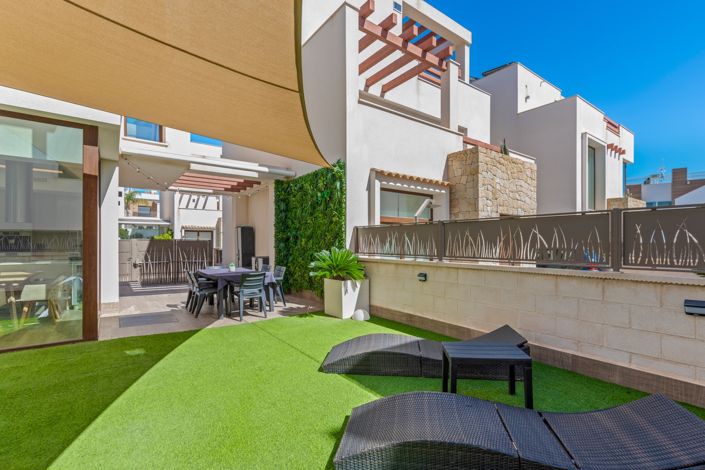 Image No.26-3 Bed Villa for sale