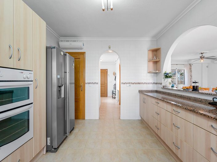 Image No.28-3 Bed Villa for sale