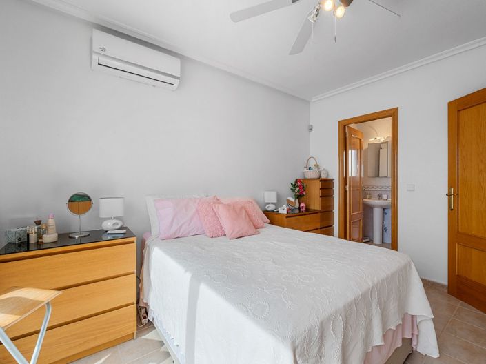 Image No.32-3 Bed Villa for sale