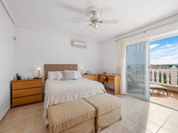 Image No.36-3 Bed Villa for sale