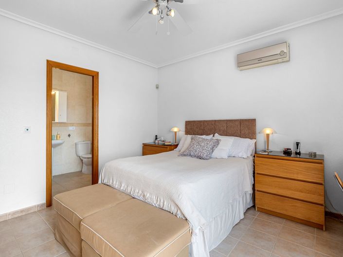 Image No.37-3 Bed Villa for sale