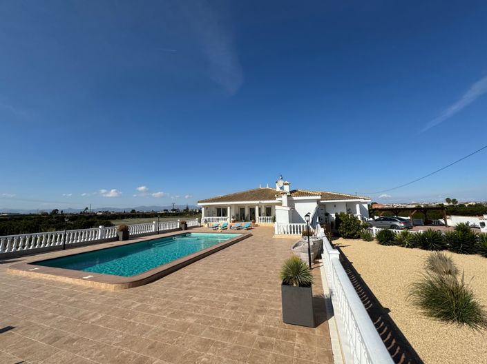 Image No.11-6 Bed Villa for sale