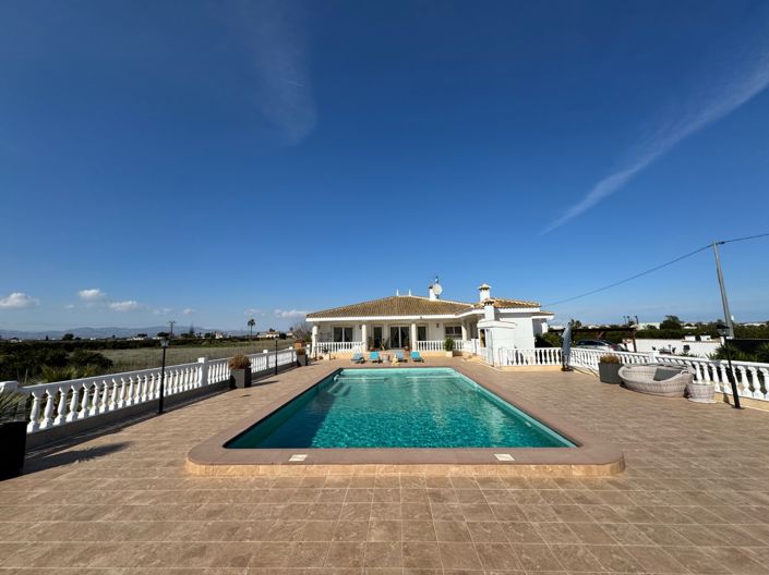 Image No.12-6 Bed Villa for sale