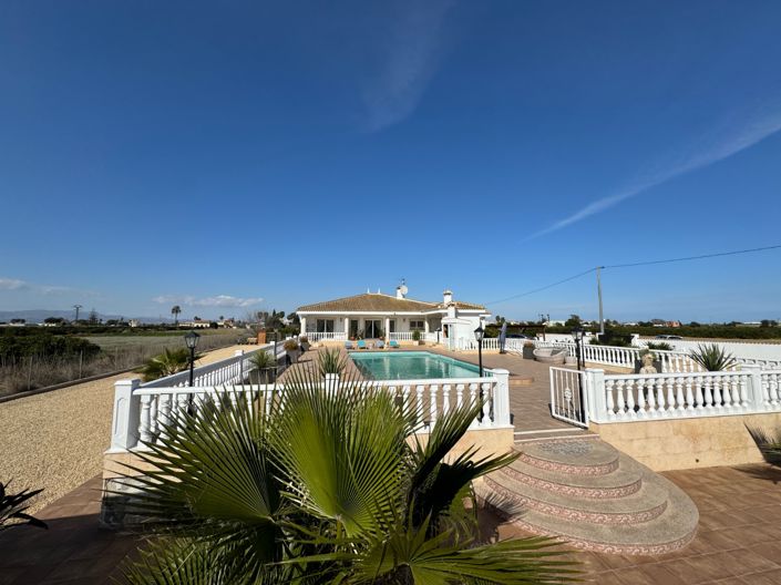 Image No.29-6 Bed Villa for sale