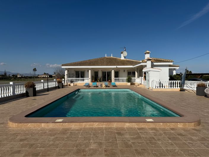 Image No.3-6 Bed Villa for sale