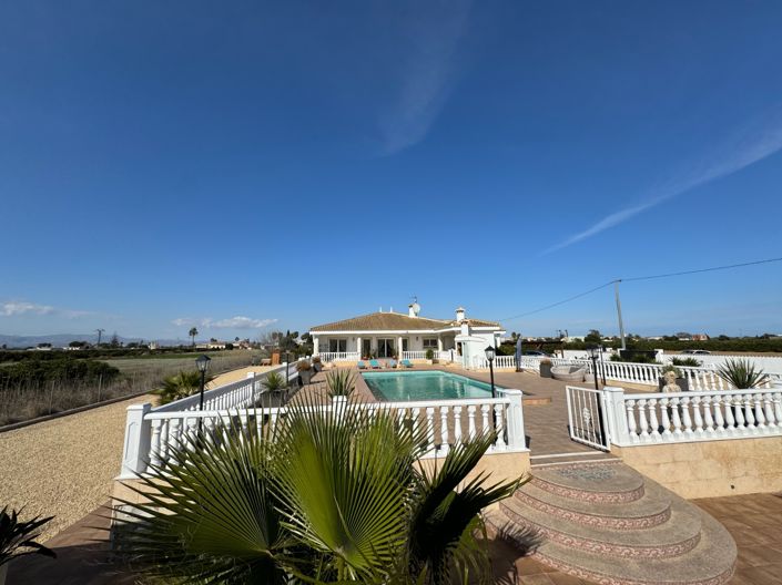Image No.30-6 Bed Villa for sale