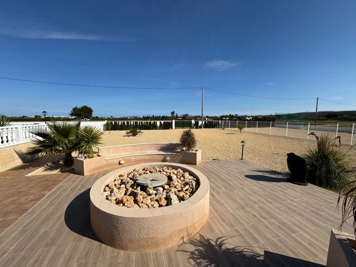 Image No.32-6 Bed Villa for sale