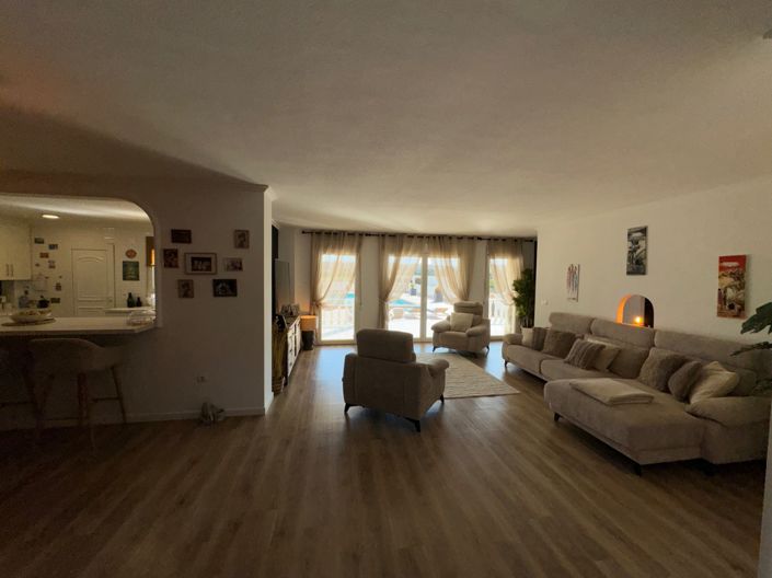 Image No.47-6 Bed Villa for sale