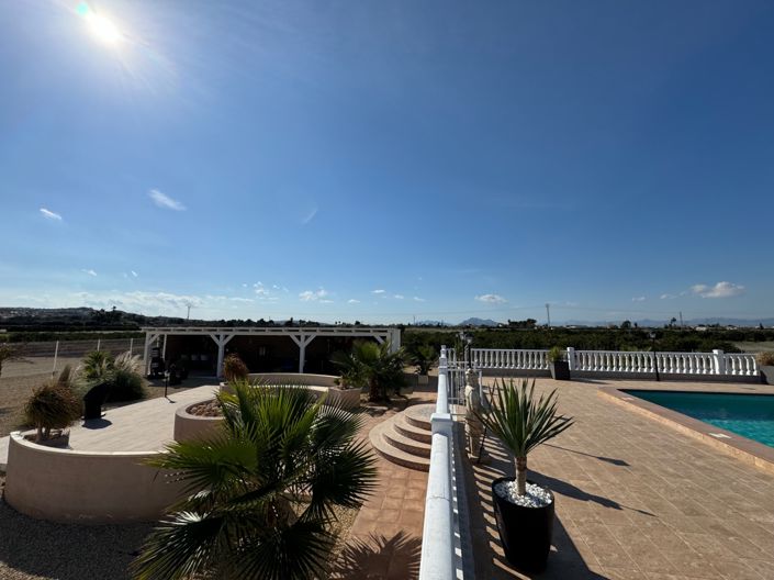 Image No.8-6 Bed Villa for sale