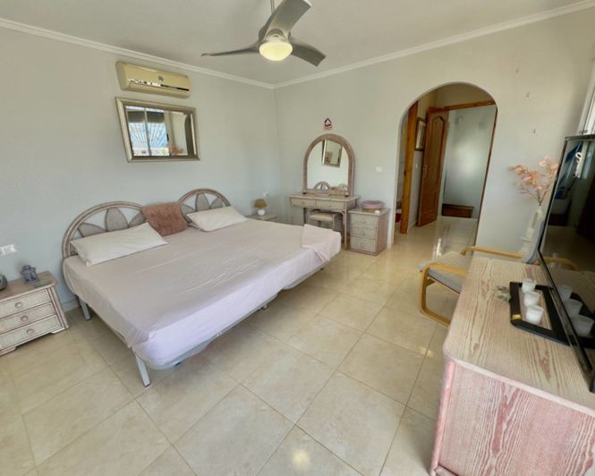 Image No.22-3 Bed Villa for sale