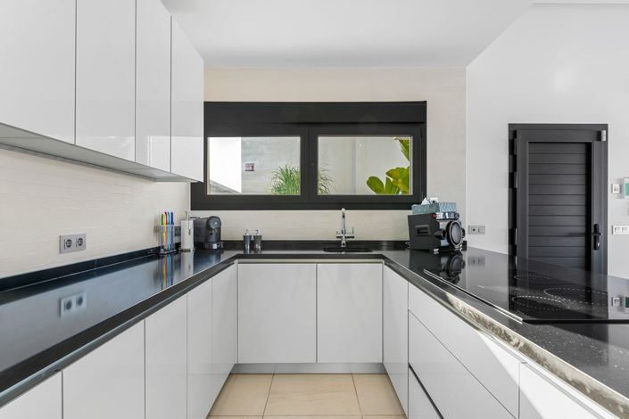 Image No.16-4 Bed Villa for sale