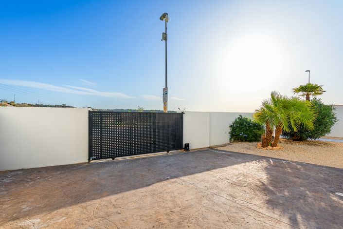 Image No.24-4 Bed Villa for sale