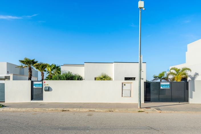 Image No.26-4 Bed Villa for sale