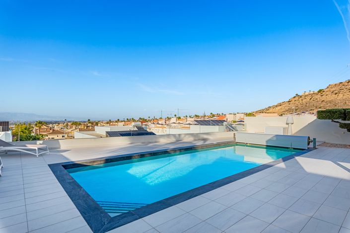 Image No.8-4 Bed Villa for sale