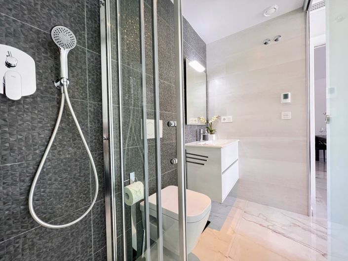 Image No.21-2 Bed Apartment for sale