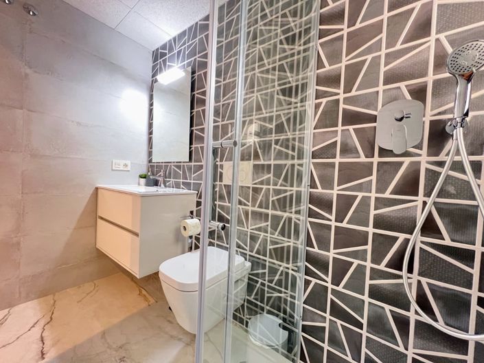 Image No.38-2 Bed Apartment for sale